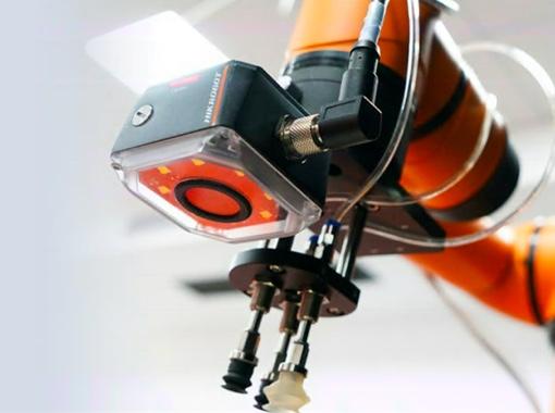 Machine vision helping with positioning the robot Hikrobot Machine Vision for positioning guidance